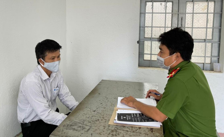 Cơ quan điều tra làm việc với Tùng