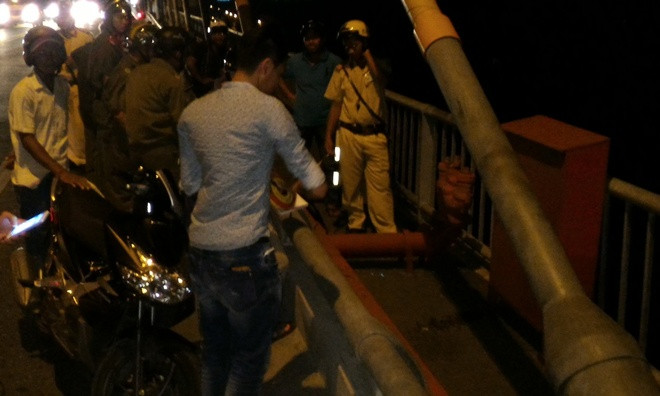 Hiện trường nơi cô gái nhảy cầu