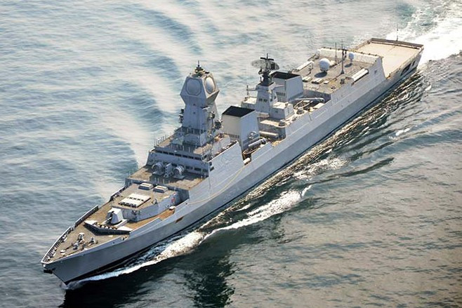 Kolkata có chiều dài 163 m, rộng 17,4 m, lượng giãn nước toàn tải 7.400 tấn. Ảnh: NDTV