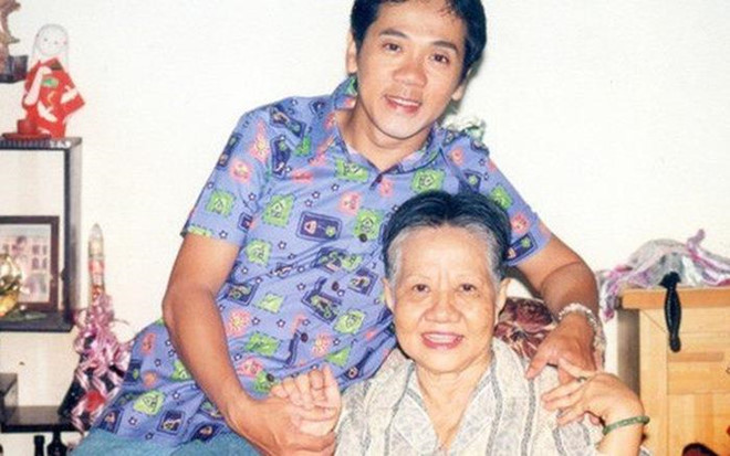 NSƯT Thành Lộc và mẹ- nghệ sĩ Huỳnh Mai.
