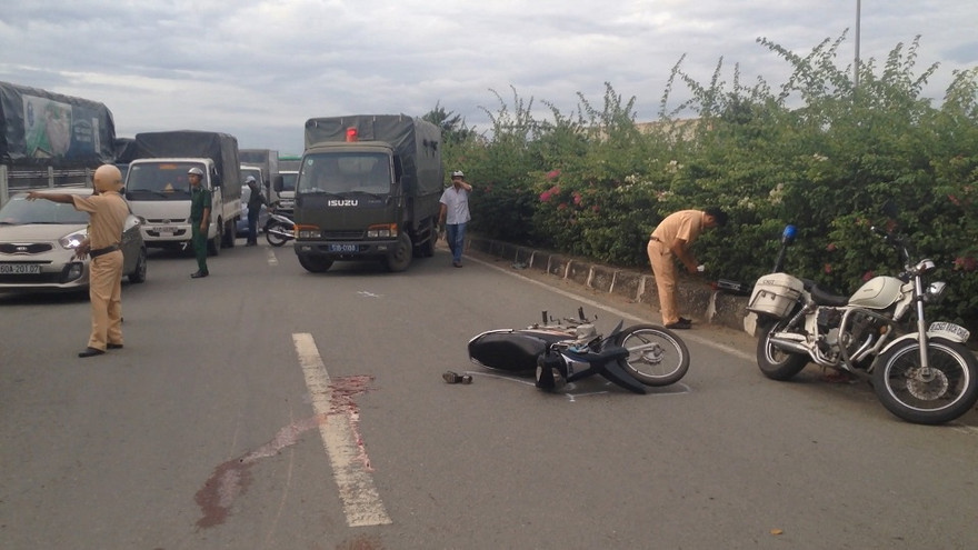 Lực lượng chức năng điều tra vụ việc.