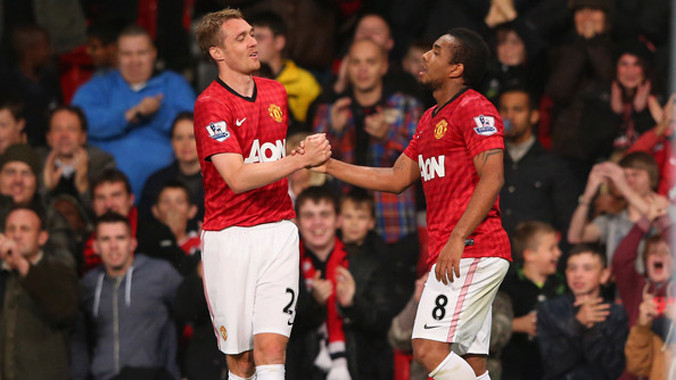Darren Fletcher và Anderson chia tay M.U vào phút chót.