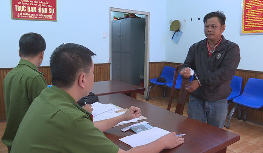 Đối tượng Nguyễn Văn Phúc tại cơ quan công an