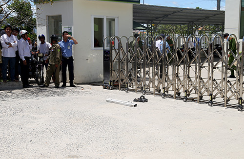 Cảnh sát khám nghiệm hiện trường