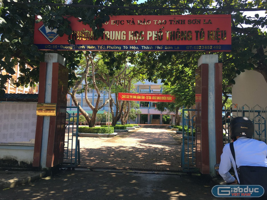 Trường Trung học phổ thông Tô Hiệu, nơi ông Nguyễn Quốc Chiến, giáo viên môn tin học công tác. Ông Chiến được đưa vào làm thành viên Ban thư ký Hội đồng thi Sơn La năm 2018. Ảnh: Vũ Phương