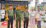 Trao 150 triệu đồng hỗ trợ gia đình trung tá công an Đắk Lắk hy sinh