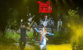 Ca sĩ Phương Thanh 'cháy' hết mình trên cao nguyên đá