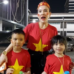 Những cảm xúc vỡ òa của người hâm mộ Việt Nam sau màn ngược dòng phi thường