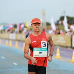 Hành động đẹp của VĐV điền kinh Việt Nam khiến bạn bè quốc tế nể phục