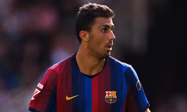 Rodri gây bão vì chê đối thủ của Barcelona 'quá yếu, không lên bóng qua nửa sân'