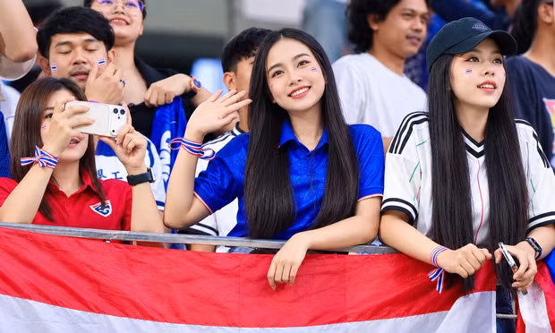 CĐV Thái Lan: 'Thắng Việt Nam lúc nào cũng mang lại cảm xúc tuyệt vời nhất'
