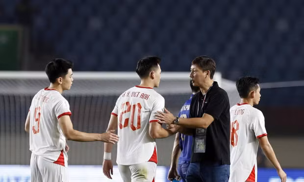 Thua Thái Lan, đội tuyển Việt Nam có văng khỏi Top 100 FIFA?