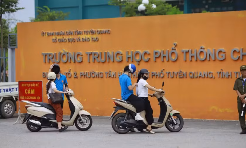 Bộ GD&ĐT công bố đáp án 12 môn thi tốt nghiệp THPT lần 2 tại Tuyên Quang