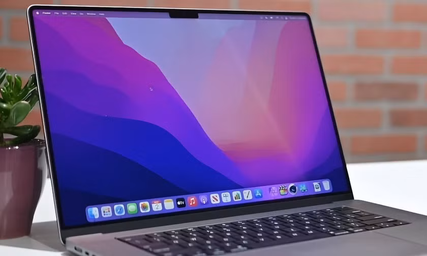 MacBook Pro OLED sắp xuất hiện, Apple chuẩn bị động thái mới vào tháng 11 tới