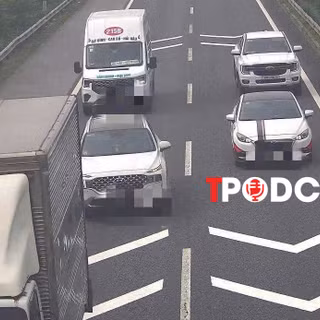 Có bị phạt khi giữ khoảng cách an toàn nhưng bị xe khác chen ngang?