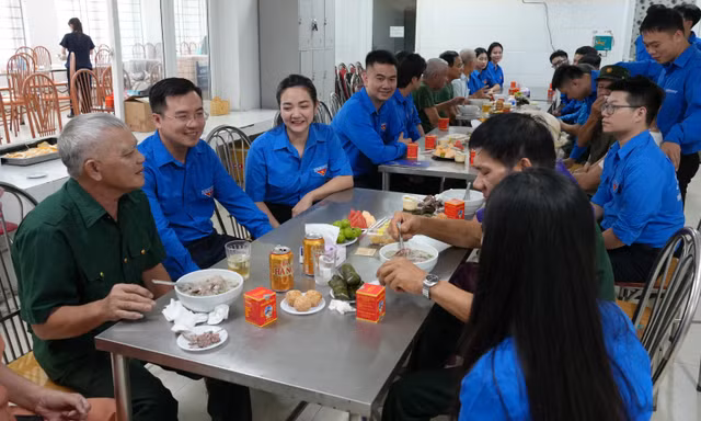Ấm áp hành trình đền ơn đáp nghĩa ở Thanh Hóa