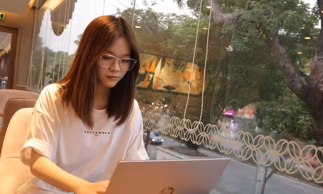 Giới trẻ lên kế hoạch nghỉ lễ: ‘Ôm laptop chạy deadline’, du lịch bụi một mình