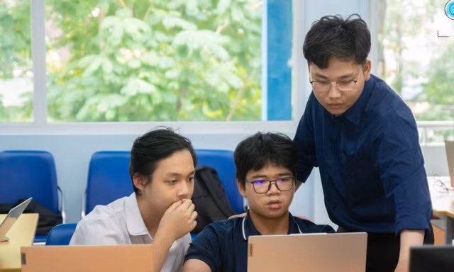 Nam sinh Bách khoa nghiên cứu về AI bảo tồn văn hóa, ngôn ngữ