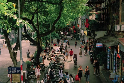 Cà phê, trà đá, phố phường Hà Nội xuất hiện ở triển lãm ảnh tại Mỹ