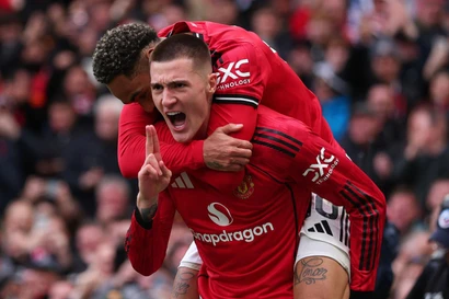 Man Utd đã mở toang cánh cửa dự Champions League