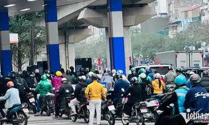 Biến động xăng dầu, doanh nghiệp tìm đường giảm phụ thuộc nhiên liệu hoá thạch