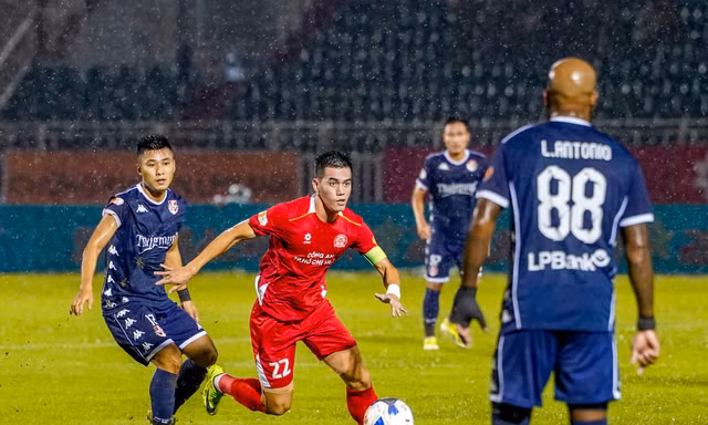Hải Phòng lội ngược dòng CLB Công an TPHCM bằng lối chơi khó chịu