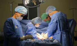 Cắt tử cung cứu sản phụ nguy kịch vì băng huyết sau sinh