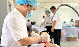 Báo động bệnh sâu răng học đường và rụng răng sớm ở người cao tuổi