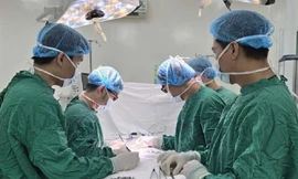 Đột ngột đau vùng kín, nam sinh suýt bị cắt bỏ tinh hoàn 