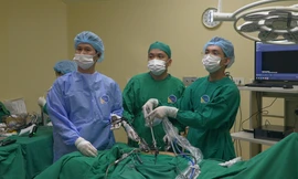 Chủ quan với biểu hiện đi cầu ra máu, bệnh nhân bị ung thư di căn