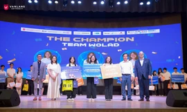 Ba nữ sinh ĐH Kinh tế TP. HCM giành Quán quân cuộc thi ‘Vietnam Swiss Innovation Challenge 2025’