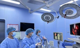 Người đàn ông đột ngột bị mù vì một thủ phạm không ngờ ẩn ở nền sọ