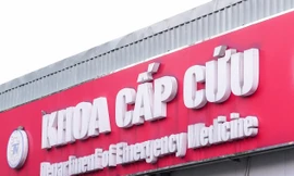 Bồn cầu vỡ cắt toạc lưng bé gái, cảnh báo ẩn họa trong nhà vệ sinh