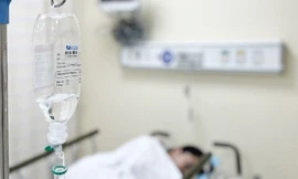 Nạn nhân vụ ngộ độc bánh mì tiếp tục tăng cao, mở rộng điều tra