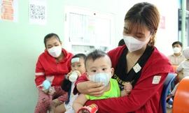 Cảnh báo đợt 'sóng’ bệnh hô hấp do virus tại TPHCM