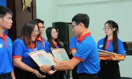 Hơn hơn 3.000 sinh viên tình nguyện đã tham gia tiếp sức mùa thi tại TP. HCM