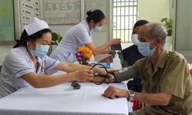 Khám sức khỏe miễn phí cho người trên 60 tuổi ở TPHCM, không phân biệt thường trú hay tạm trú