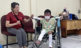 Bé trai 5 tuổi sống sót kỳ diệu sau vụ cả gia đình bị phóng hỏa