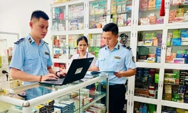 TPHCM: Kiểm tra cơ sở kinh doanh dược – mỹ phẩm, đụng đâu sai đó