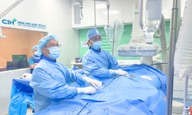 Bệnh nhân suy tim thoát đại phẫu nhờ nong van qua da