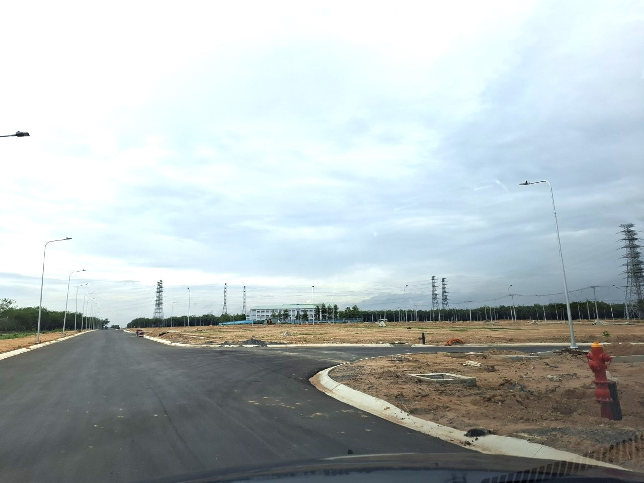 Khu tái định cư Long Đức đang hoàn thiện Khu tái định cư Long Đức đang hoàn thiện