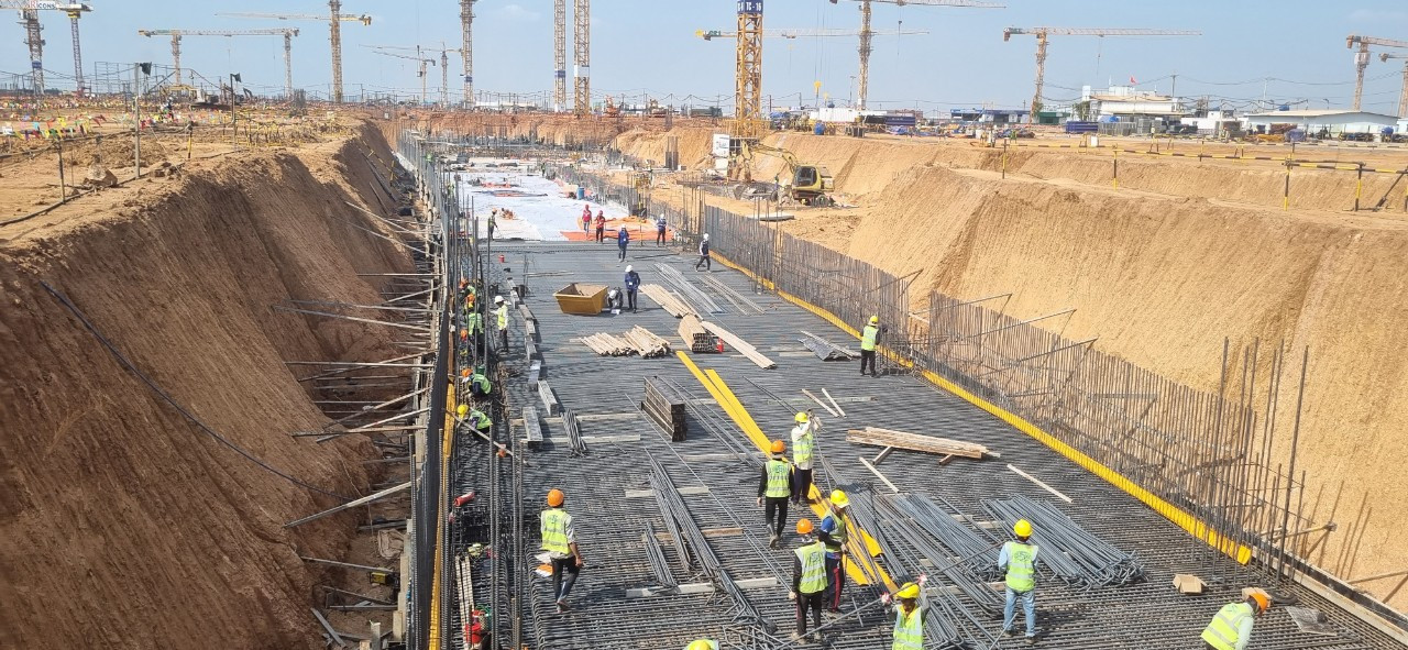 Khoảng 1.000 lao động ở lại thi công xuyên Tết trên công trường xây dựng sân bay Long Thành