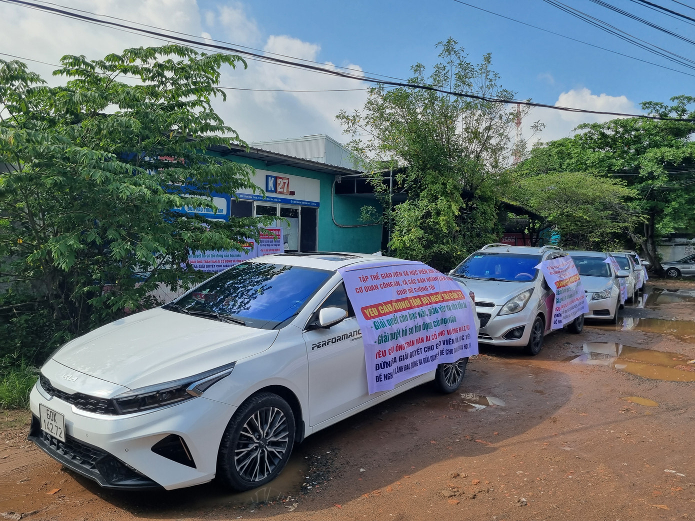 Nhiều cá nhân đầu tư phương tiện hợp tác dạy nghề với Trung tâm dạy nghề lái xe Sài Gòn Nhiều cá nhân đầu tư phương tiện hợp tác dạy nghề với Trung tâm dạy nghề lái xe Sài Gòn