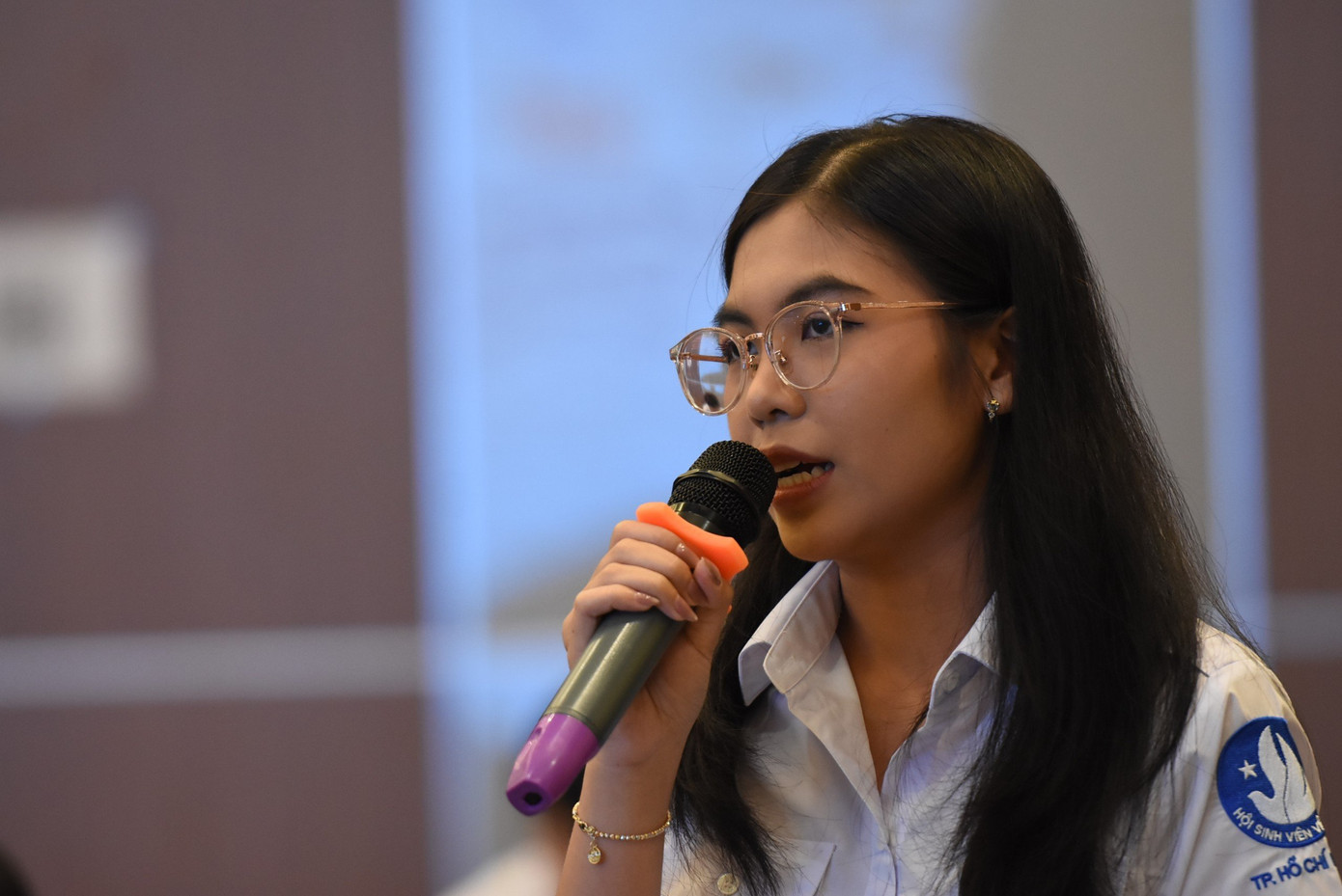 Đại biểu góp ý thảo luận tại hội nghị Đại biểu góp ý thảo luận tại hội nghị