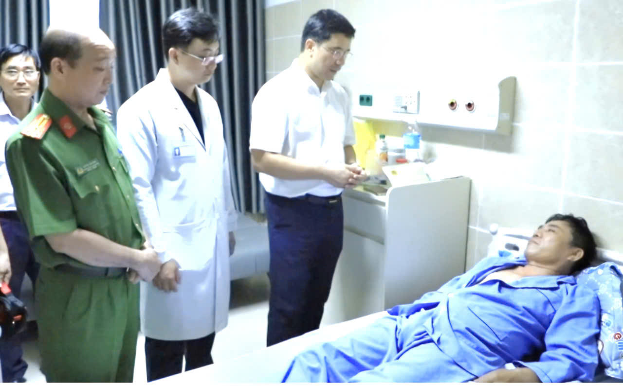 Lãnh đạo Công an tỉnh Đồng Nai và Công an TP Biên Hòa thăm, động viên ông Bùi Văn Hải Lãnh đạo Công an tỉnh Đồng Nai và Công an TP Biên Hòa thăm, động viên ông Bùi Văn Hải