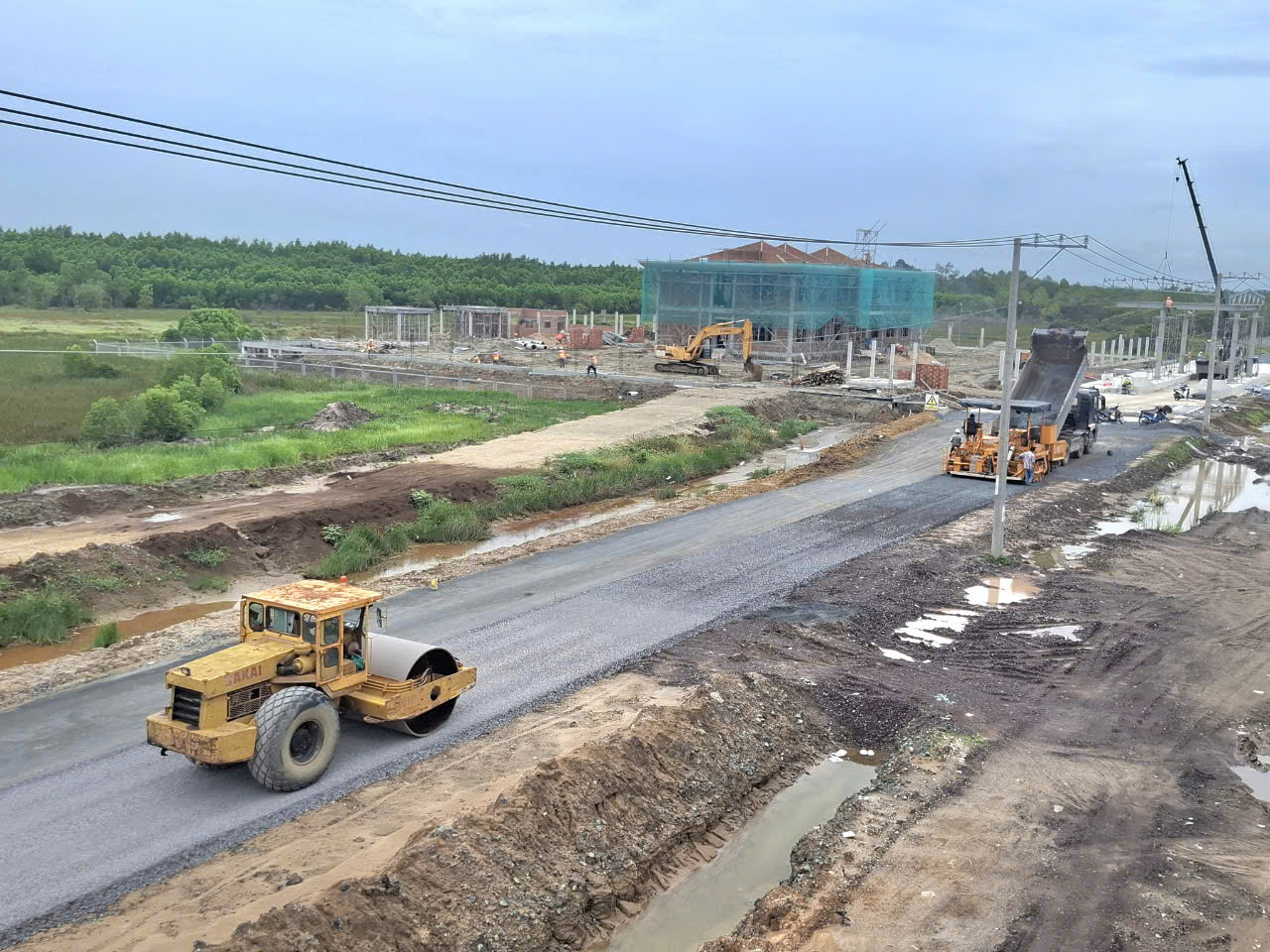 Nhà thầu đang đẩy nhanh hạng mục còn lại