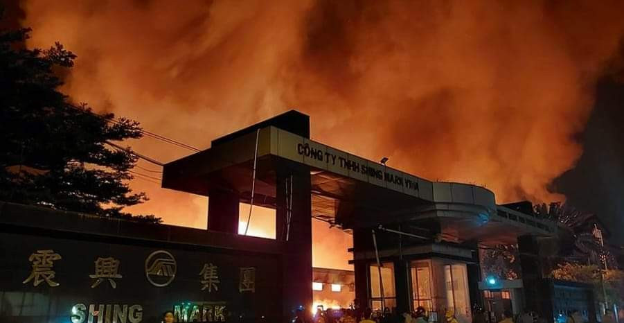 Lửa bao trùm Công ty Singmark Vina tại KCN Bàu Xéo