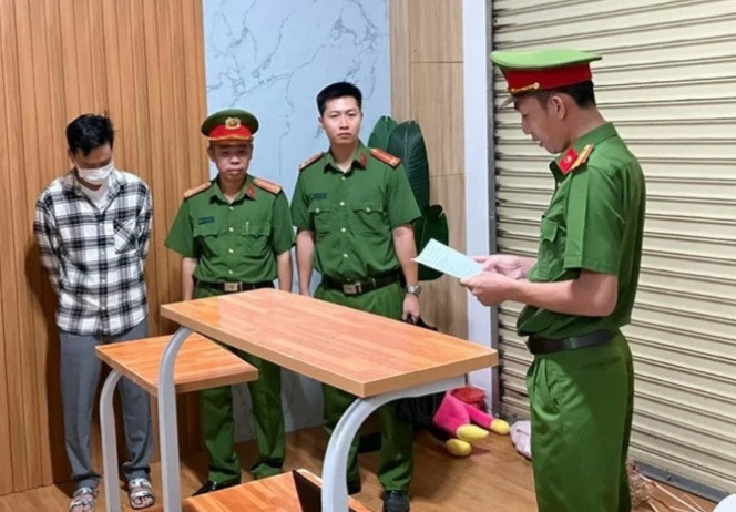 Cơ quan điều tra đọc lệnh khởi tố đối với Trần Quốc Huy