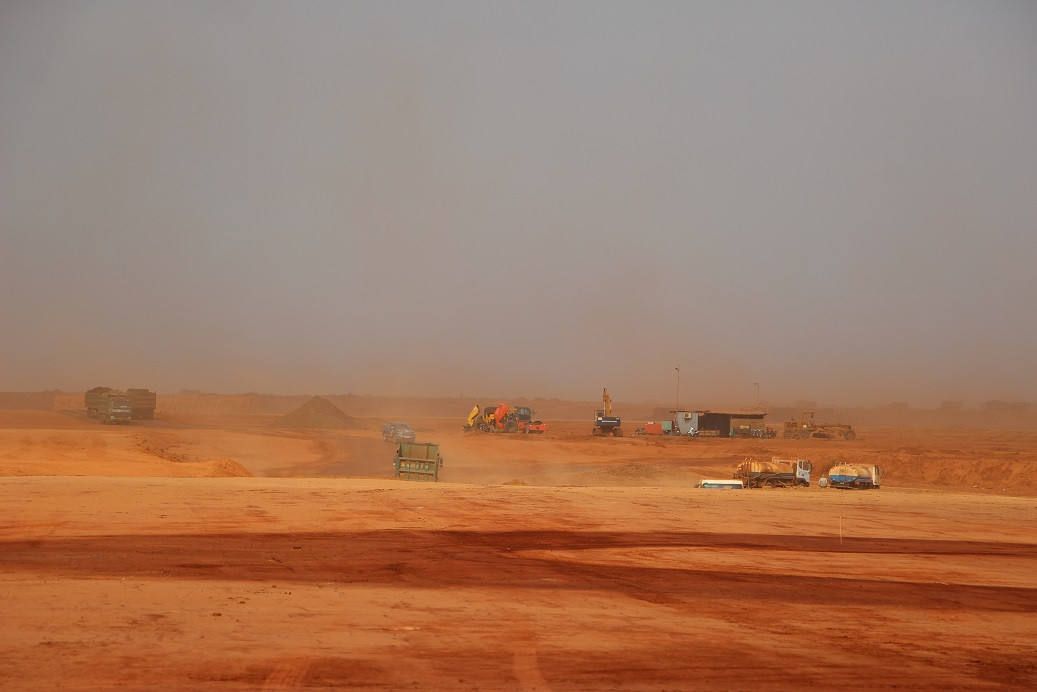 Quá trình san nền sân bay Long Thành gây ô nhiễm bụi rất lớn Quá trình san nền sân bay Long Thành gây ô nhiễm bụi rất lớn