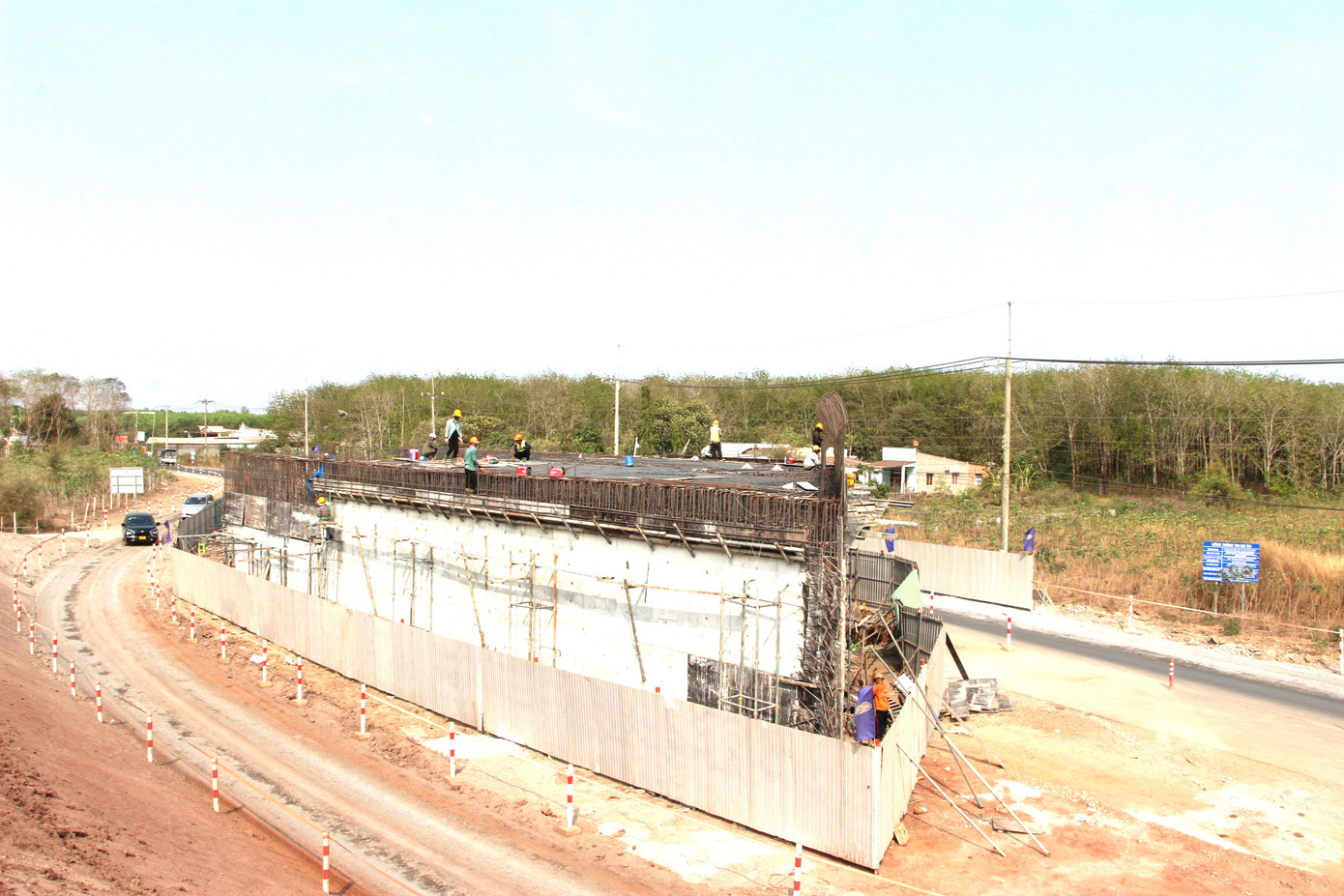 Hầm chui đoạn giáp ranh giữa dự án thành 2 với thành phần 3 đang được Ban QLDA 85 thi công